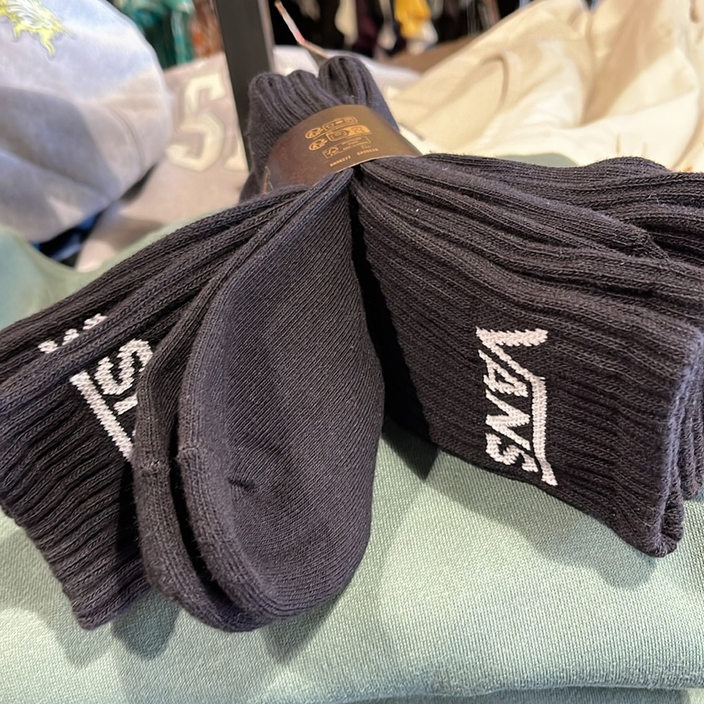 Vans Socks 3 pairs set CREW VANS.
"OFF THE WALL" Black/White
NWT - Picture 3 of 16